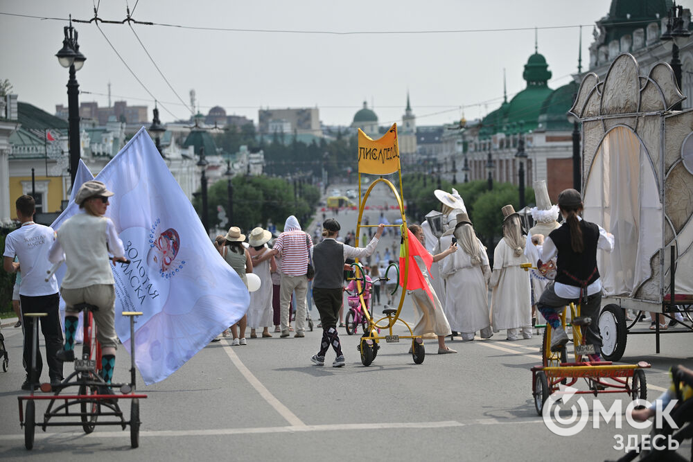 На четырёх сценах для омичей и гостей города показывали свои спектакли и концерты театры из Омска, Москвы, Санкт-Петербурга и Казани. Фото: Илья Петров