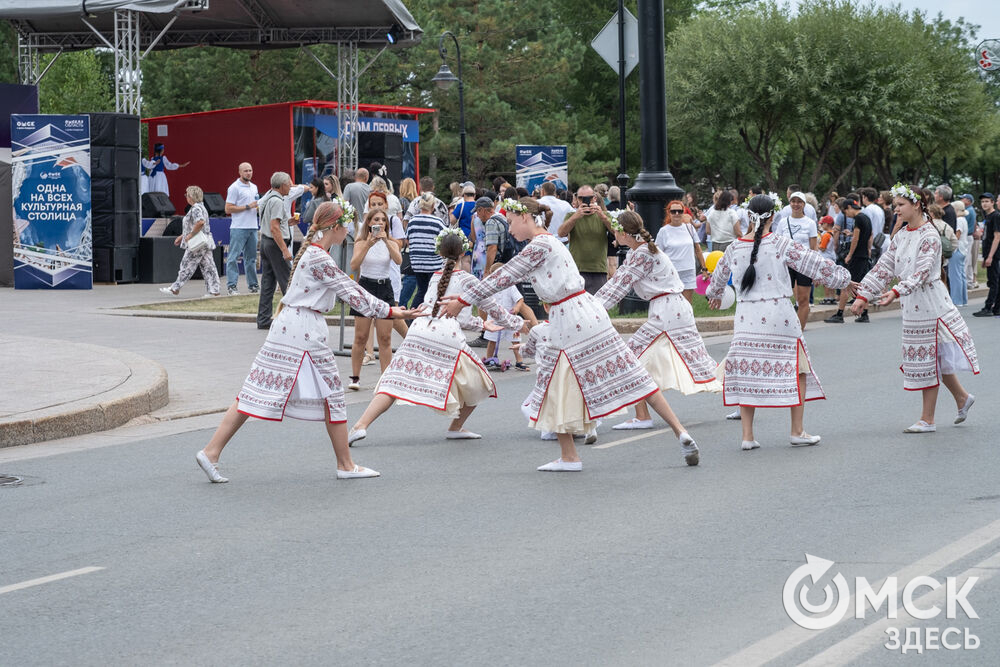 В основной день празднования, 1 августа, в центре города развернулись десятки площадок. Подробнее здесь . Фото: Елизавета Медведева