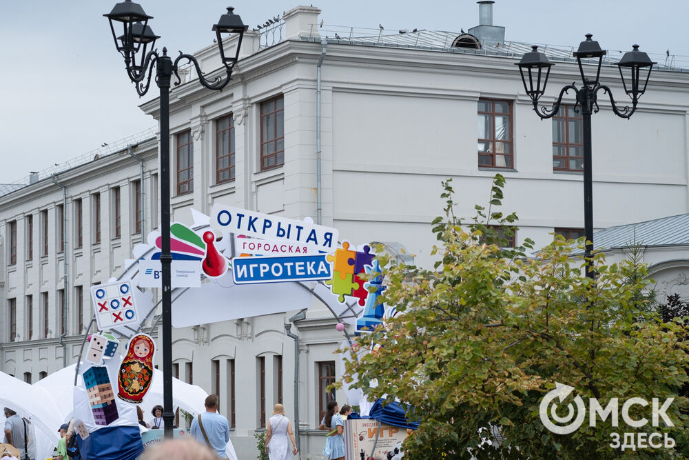 В основной день празднования, 1 августа, в центре города развернулись десятки площадок. Подробнее здесь . Фото: Елизавета Медведева