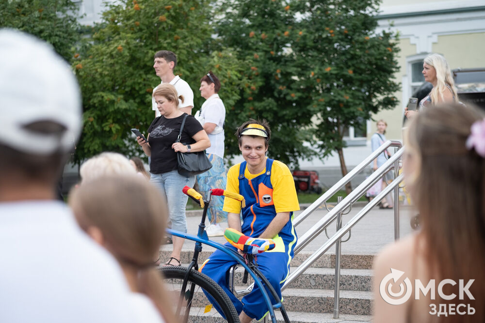 В основной день празднования, 1 августа, в центре города развернулись десятки площадок. Подробнее здесь . Фото: Елизавета Медведева