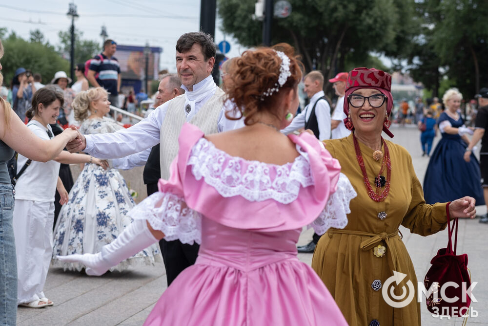 В основной день празднования, 1 августа, в центре города развернулись десятки площадок. Подробнее здесь . Фото: Елизавета Медведева
