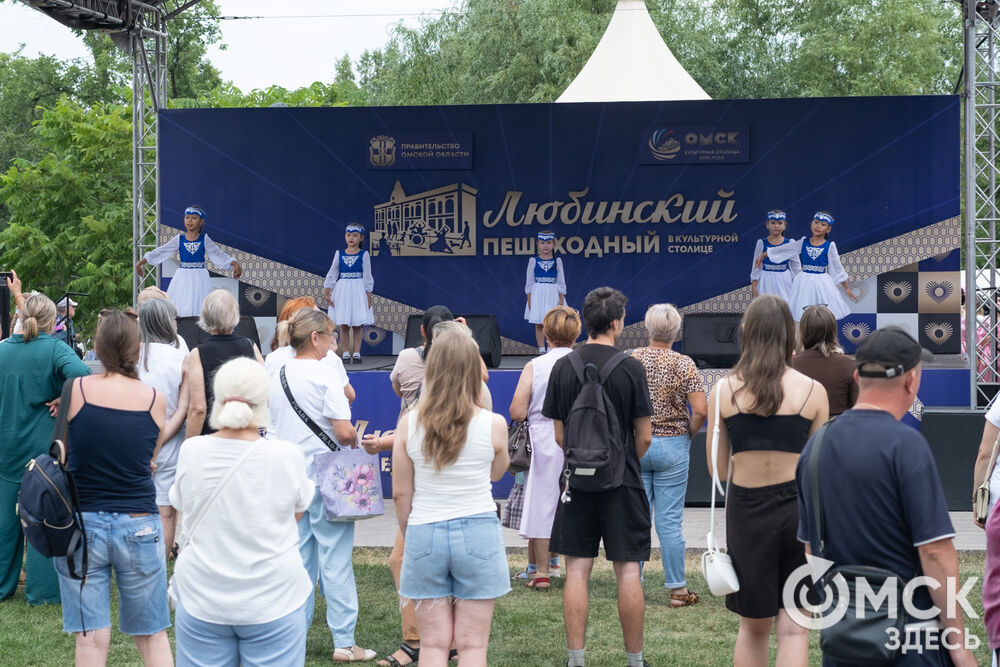 В основной день празднования, 1 августа, в центре города развернулись десятки площадок. Подробнее здесь . Фото: Елизавета Медведева