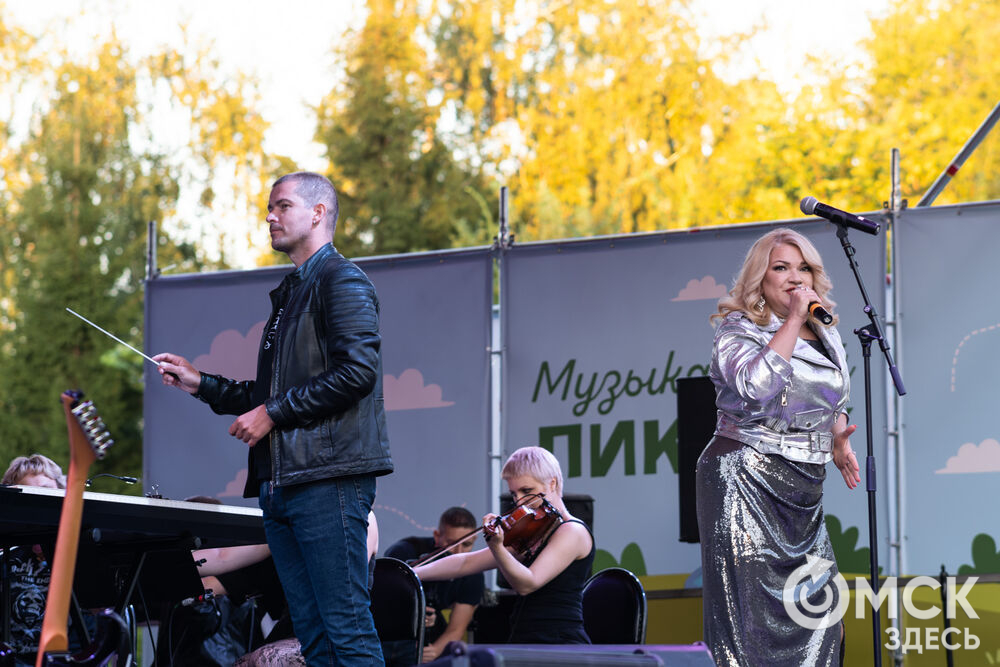 Первый день фестиваля "Музыкальный пикник" состоялся при участии Омского губернаторского камерного оркестра под управлением Григория Вевера. Фото: Елизавета Медведева