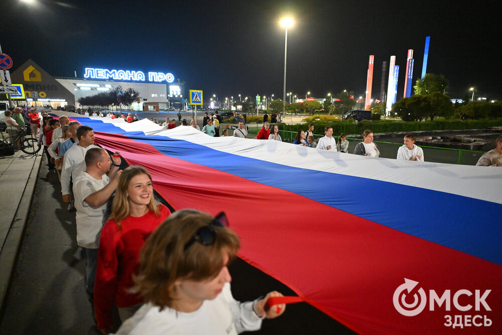Омск отметил День Государственного флага уже традиционным велосипедным заездом . Фото: Илья Петров