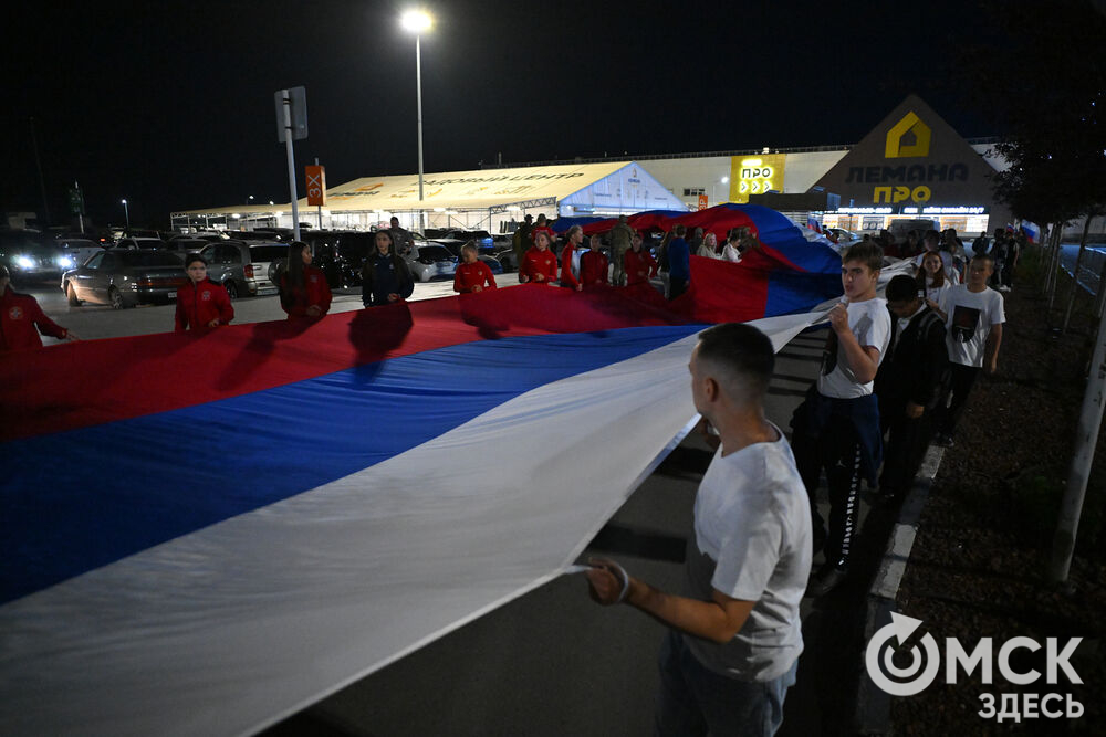 Омск отметил День Государственного флага уже традиционным велосипедным заездом . Фото: Илья Петров