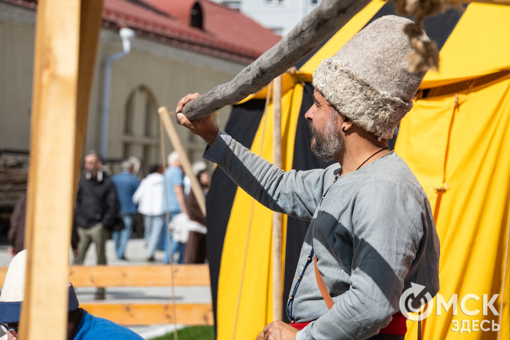 Фестиваль был призван приоткрыть для современных омичей XVII век. Подробнее здесь . Фото: Елизавета Медведева