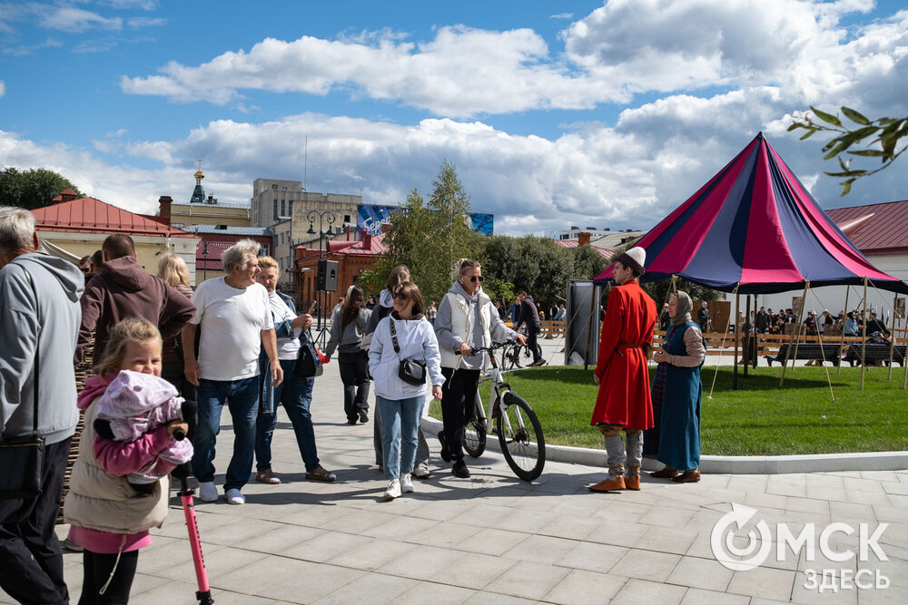 Фестиваль был призван приоткрыть для современных омичей XVII век. Подробнее здесь . Фото: Елизавета Медведева
