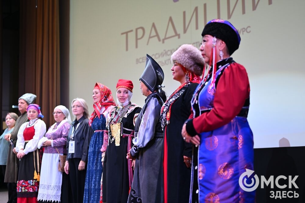 Всероссийский фестиваль-конкурс фольклорных ансамблей "Традиции" в Омске. Фото: Илья Петров