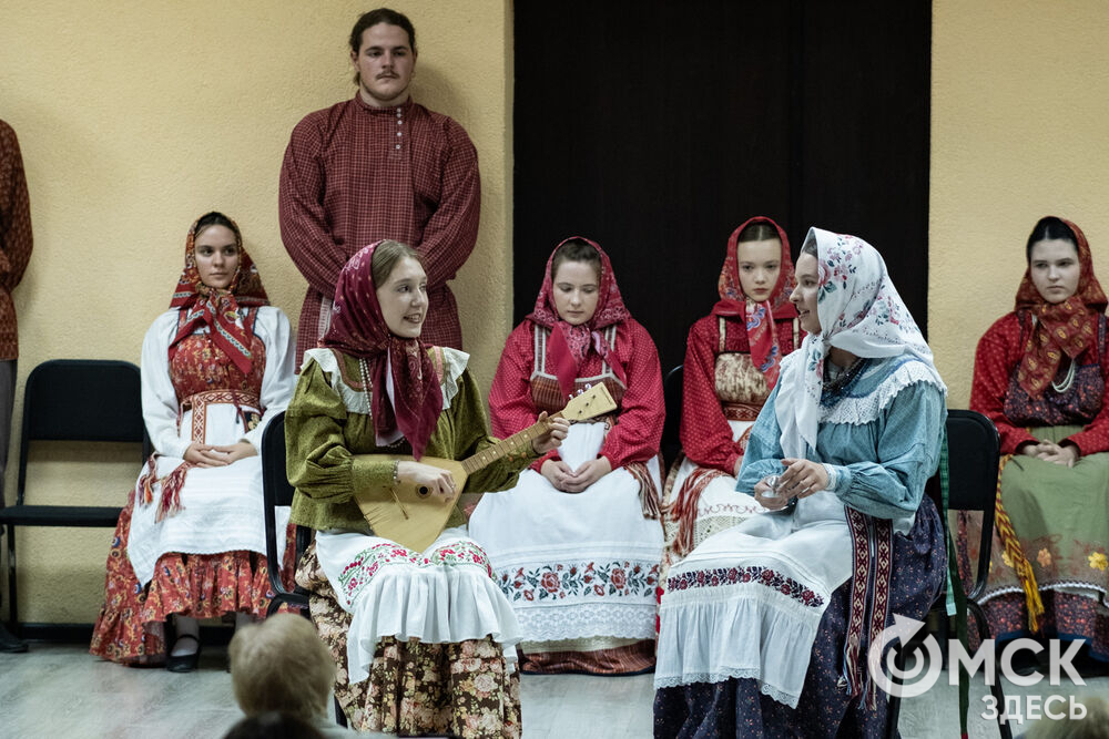 В Омском музыкальном училище имени В. Я. Шебалина прошёл концерт-презентация участников фестиваля фольклорных ансамблей. Фото: Елизавета Медведева