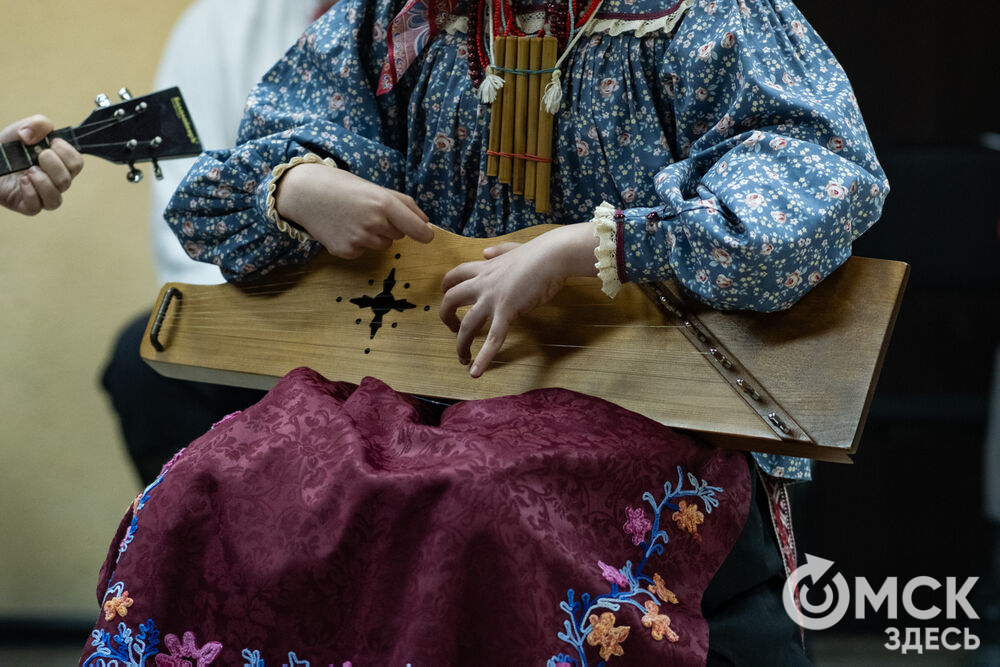 В Омском музыкальном училище имени В. Я. Шебалина прошёл концерт-презентация участников фестиваля фольклорных ансамблей. Фото: Елизавета Медведева