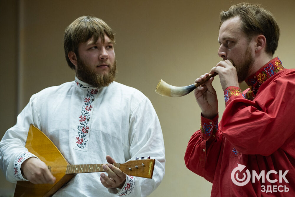 В Омском музыкальном училище имени В. Я. Шебалина прошёл концерт-презентация участников фестиваля фольклорных ансамблей. Фото: Елизавета Медведева